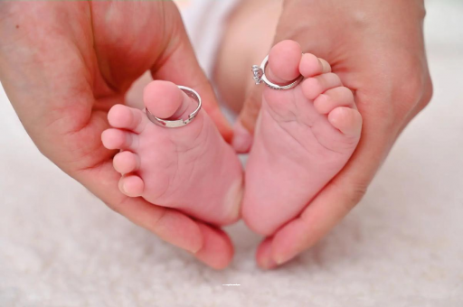 泸州满月宝宝只放屁不排便