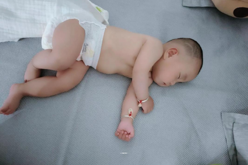 泸州宝宝发烧可以喝牛奶吗